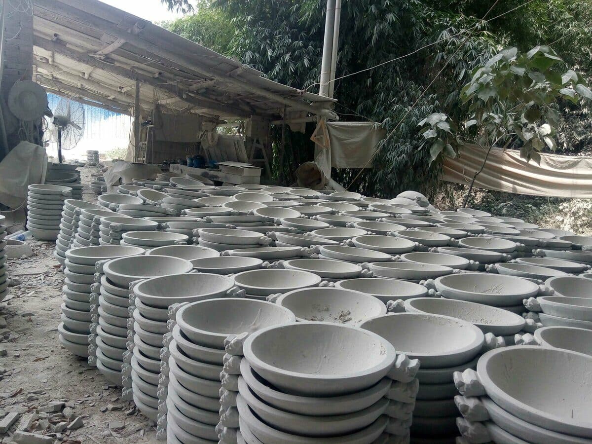 石锅王工厂成品石锅批量展示