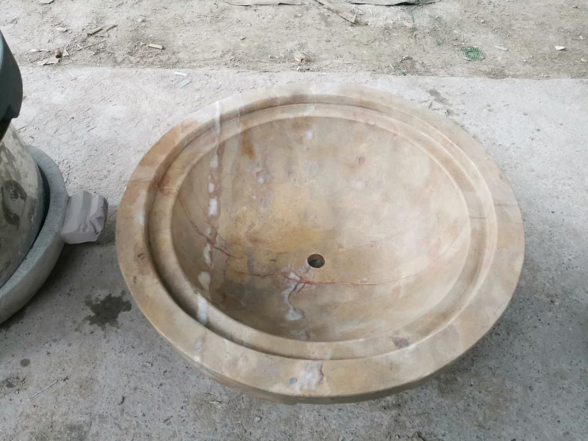 广东石锅煲汤：一锅靓汤背后的文化密码与经营智慧